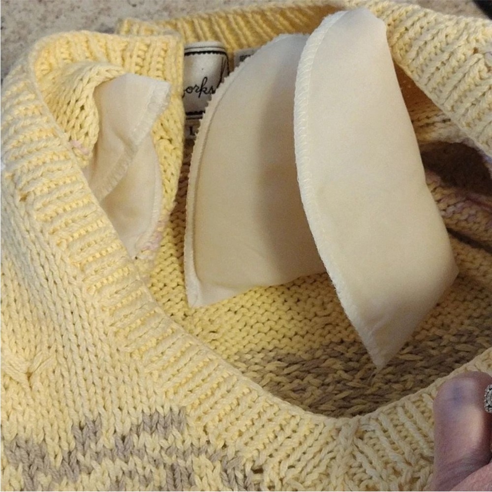 VTG 70s Yellow Pink Floral Cable Knit Vneck Sweater Large *Fits like Small - Picture 14 of 16